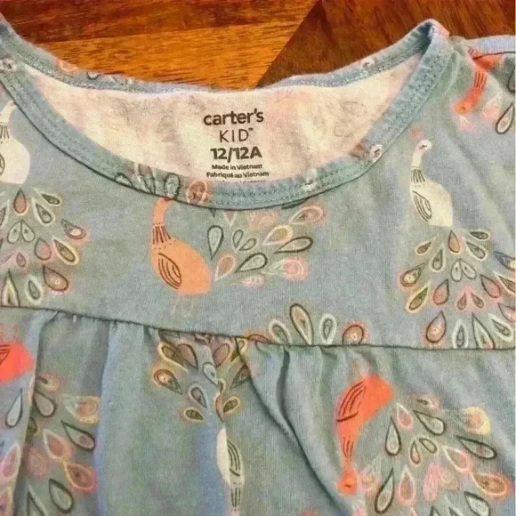 Carter’s Baby Girl blue Short Flutter Sleeve Peacock Shirt, size 12 - Picture 3 of 4